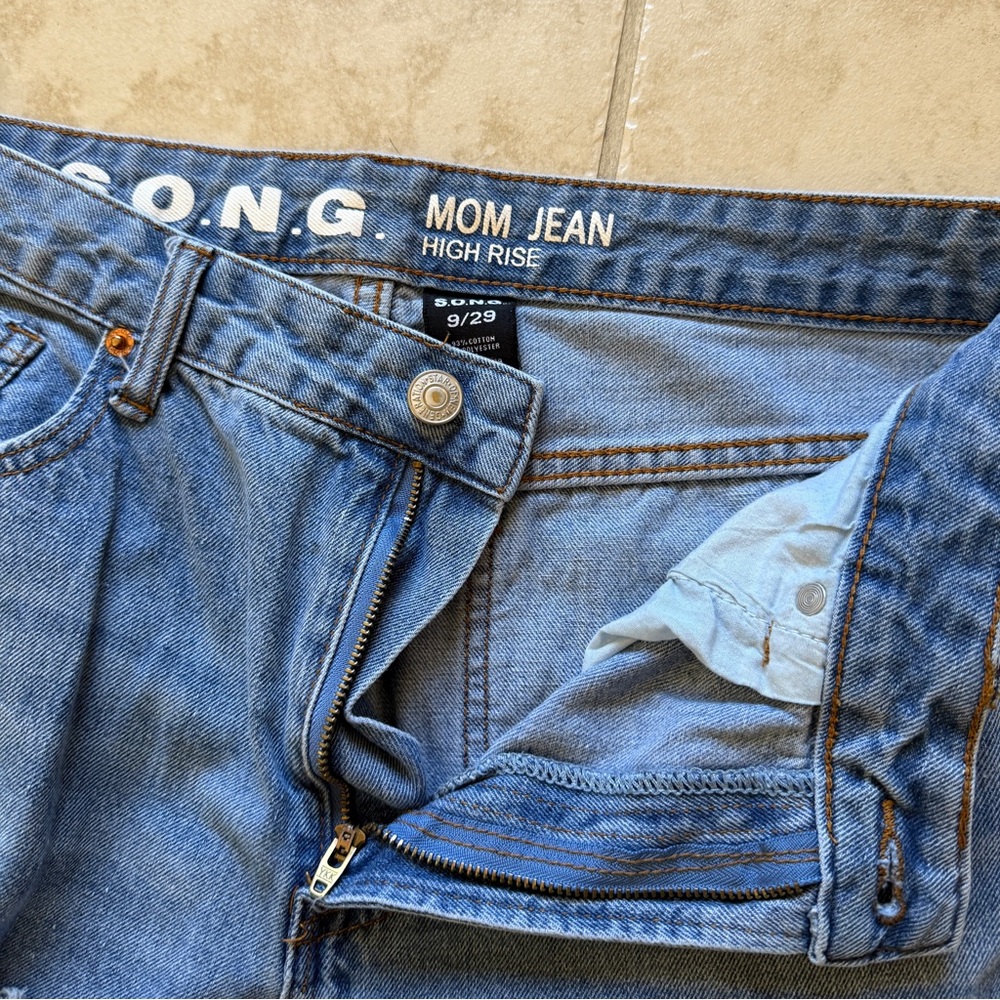 High Rise Mom Jeans. - Picture 2 of 3
